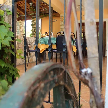 And Feral Vendégház 3*