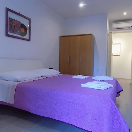 And Feral Vendégház